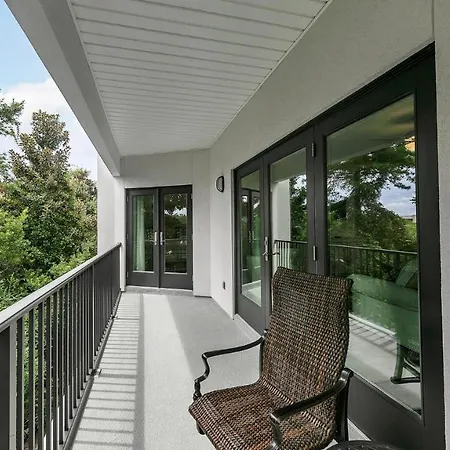 Hidden Lake Condos 321 - Short Walk To Gulf Place